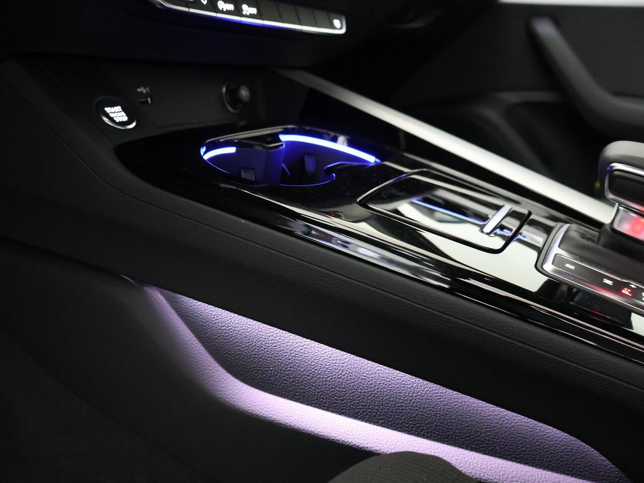 Audi A4 Limousine 35 TFSI 150 PK AUT. *999 KM!* + VIRTUAL COCKPIT | SFEERVERLICHTING | 19 INCH