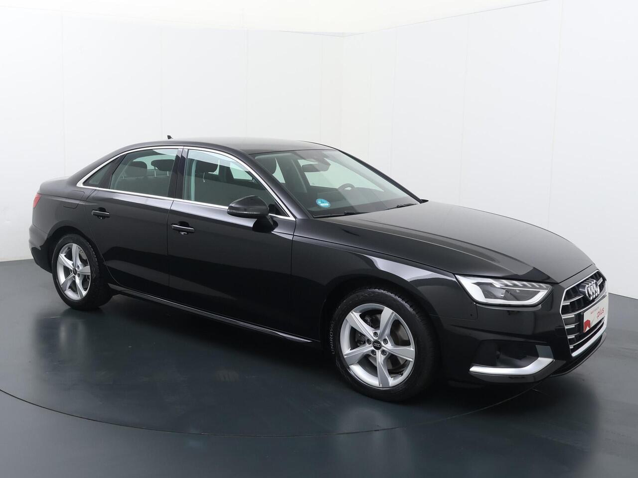 Audi A4 Limousine 35 TFSI Advanced Edition | 150 PK | Automaat | Trekhaak wegklapbaar| LED verlichting | Navigatiesysteem |