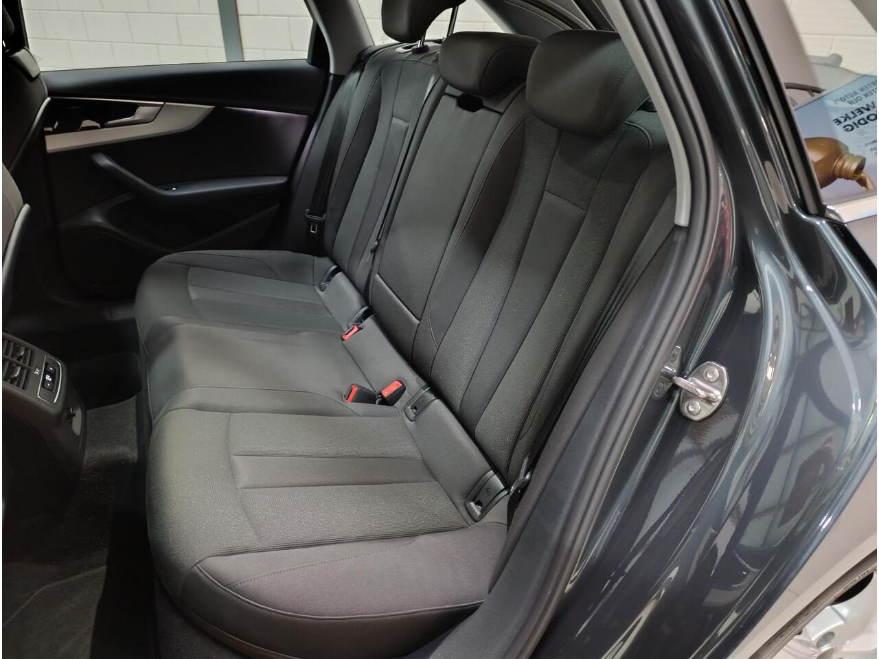 Audi A4 Avant 35 TFSI Advanced Edition Navi | ecc | Lmv | Pdc |Keyless