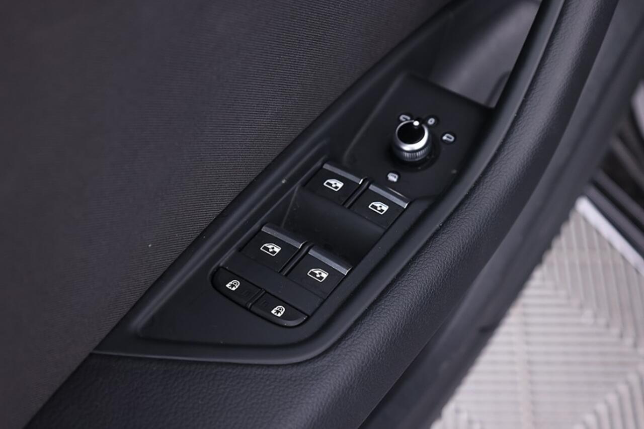 Audi A4 Avant 35 TFSI Advanced Edition | NAVI ? 1e Eigenaar