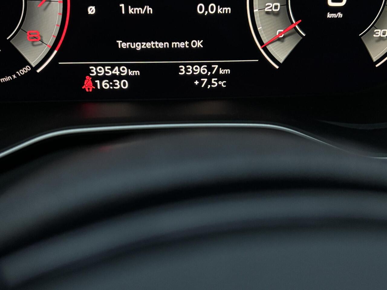 Audi A4 Avant 35 TFSI Advanced Edition LED| DAB| Trekhaak uitkantelbaar| 18"