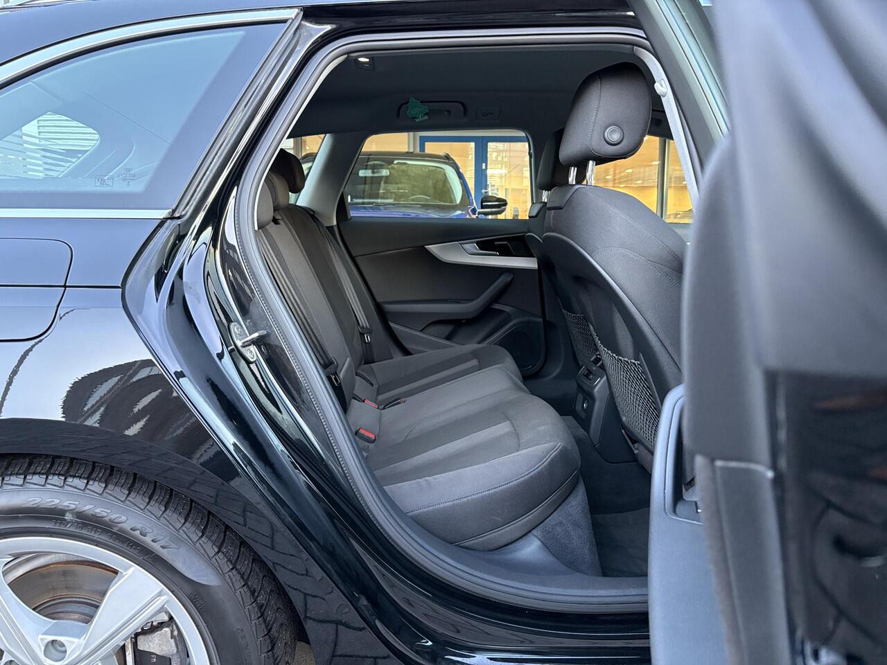 Audi A4 Avant 35 TFSI Advanced Edition | Wegklapbare Trekhaak | Elek. Kofferklep | Parkeersensoren | DAB |