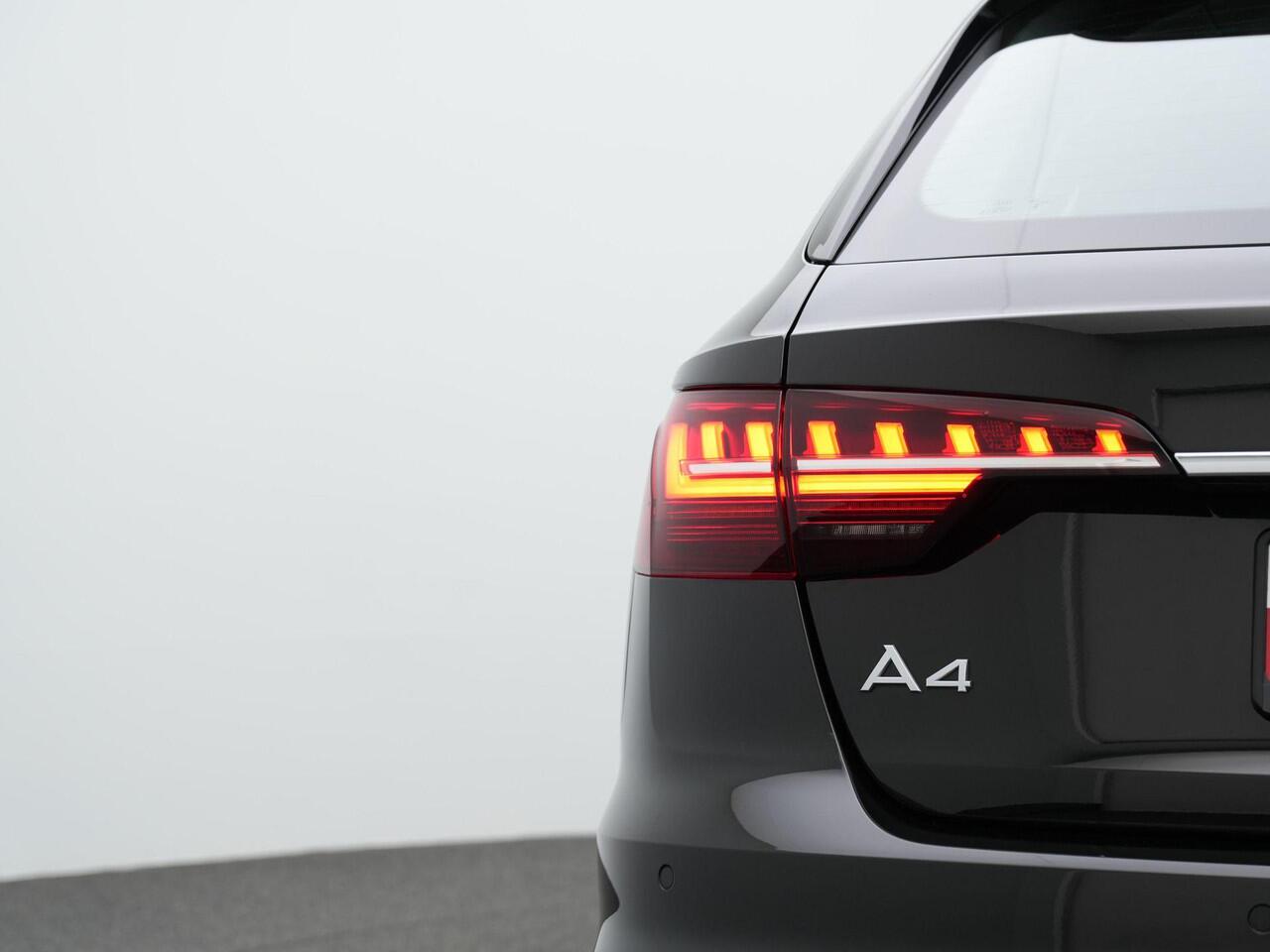 Audi A4 Avant 35 TFSI 150 pk S-tronic Advanced Edition | Trekhaak | Navigatie | Audi Drive Select | Carplay | Parkeersensoren achter