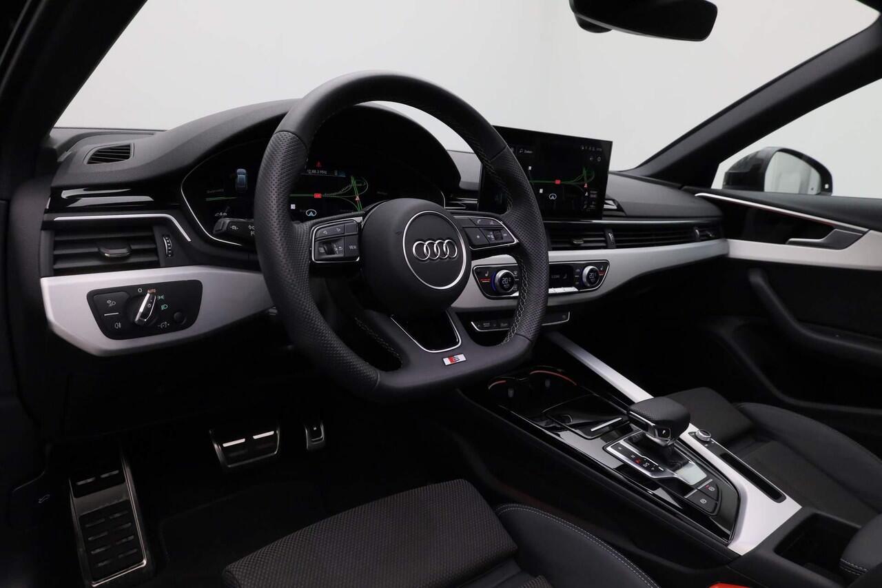 Audi A4 Avant 35 TFSI 150 pk S-tronic S edition Competition / S-Line | Navigatie | Stoelverwarming | Sportonderstel | Apple Carplay / Android Auto | Afgevlakt sportstuur