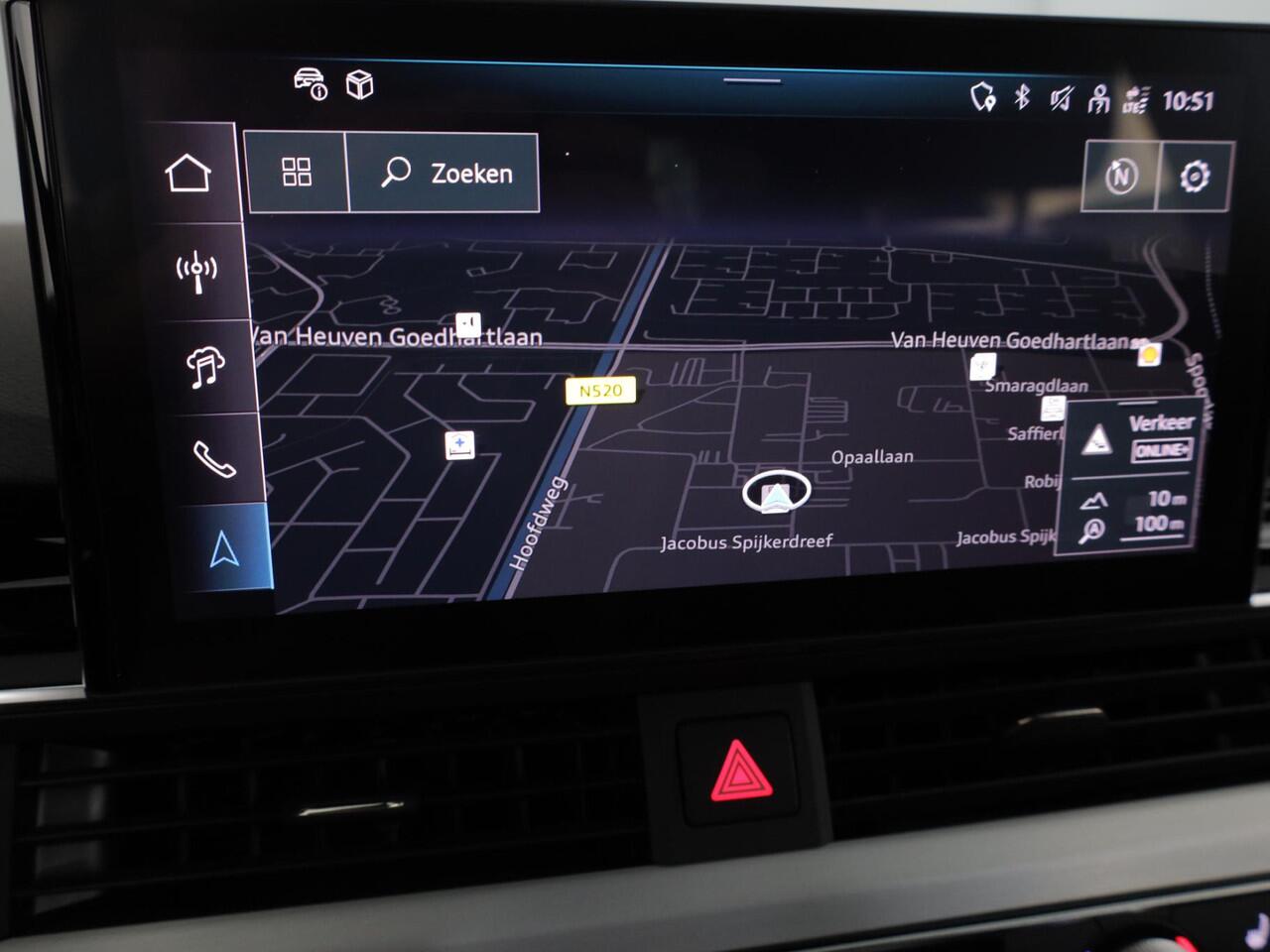 Audi A4 Avant 35 TFSI S edition Competition 150 pk S-tronic | Verlengde garantie | Navigatie | Parkeersensoren | LED koplampen | Stoelverwarming | S-Line |