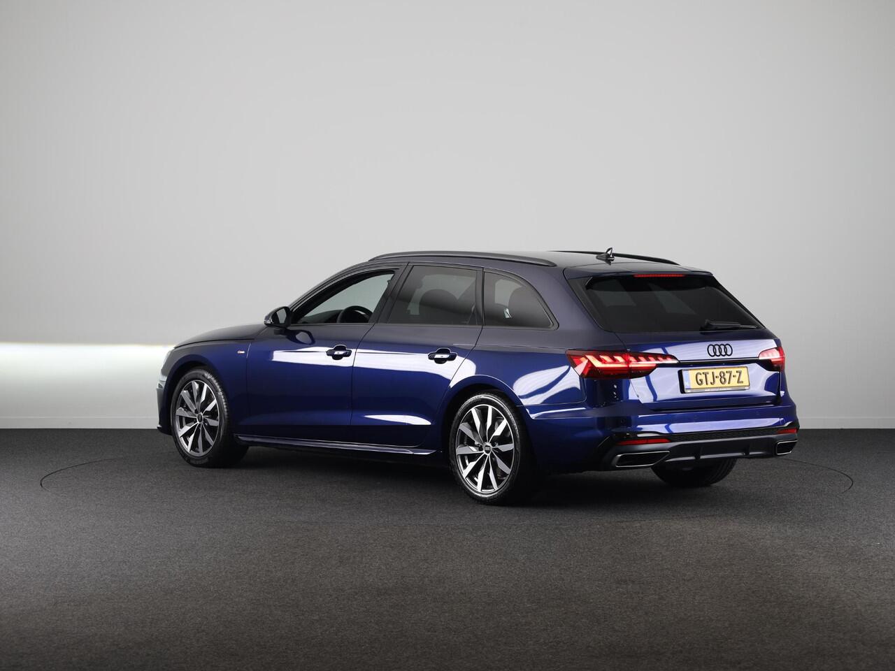 Audi A4 Avant 35 TFSI S edition Competition 150 pk S-tronic | Private lease vanaf ¤ 751,- per maand | Verlengde garantie | Navigatie | Parkeersensoren | Stoelverwarming | S-Line |