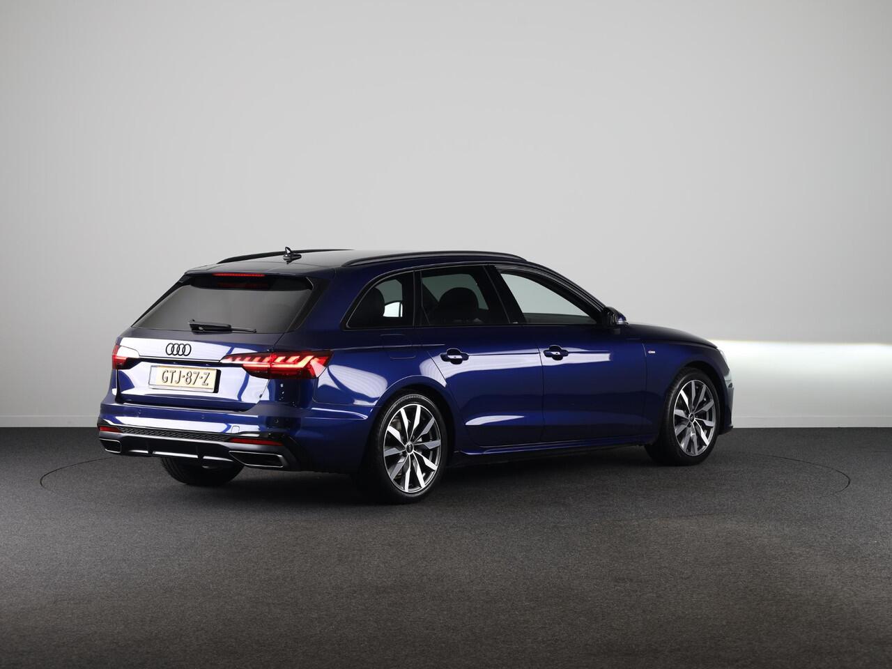 Audi A4 Avant 35 TFSI S edition Competition 150 pk S-tronic | Private lease vanaf ¤ 751,- per maand | Verlengde garantie | Navigatie | Parkeersensoren | Stoelverwarming | S-Line |