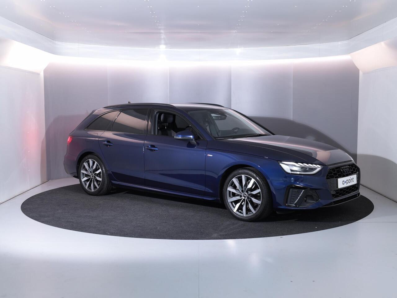 Audi A4 Avant 35 TFSI S edition Competition 150 pk S-tronic| Private lease vanaf ¤760,- pm | Verlengde garantie | Navigatie | Parkeersensoren | Autom. airco (3 zones) | Stoelverwarming | S-Line |