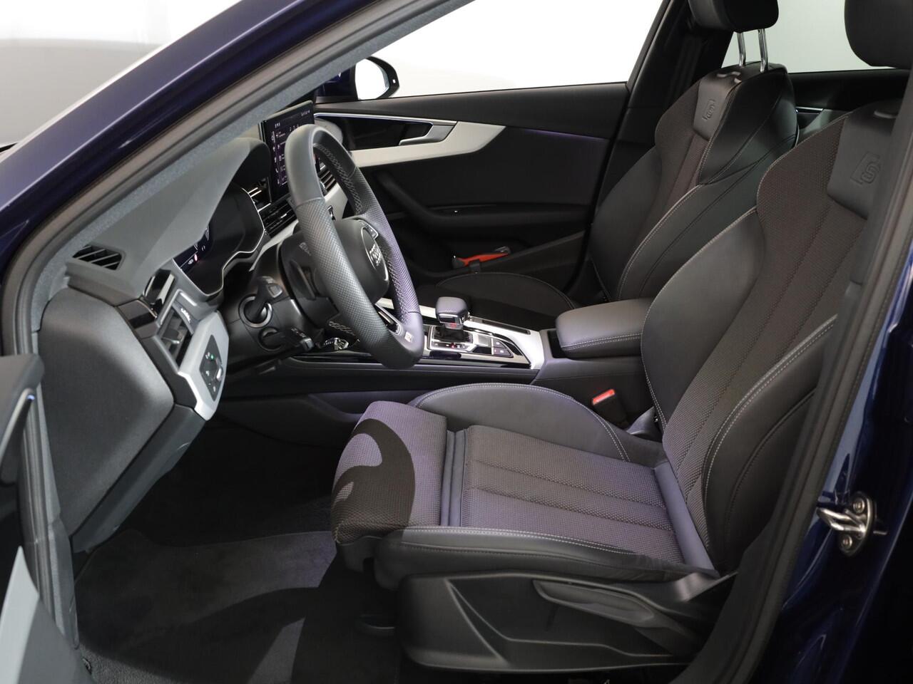 Audi A4 Avant 35 TFSI S edition Competition 150 pk S-tronic| Private lease vanaf ¤760,- pm | Verlengde garantie | Navigatie | Parkeersensoren | Autom. airco (3 zones) | Stoelverwarming | S-Line |