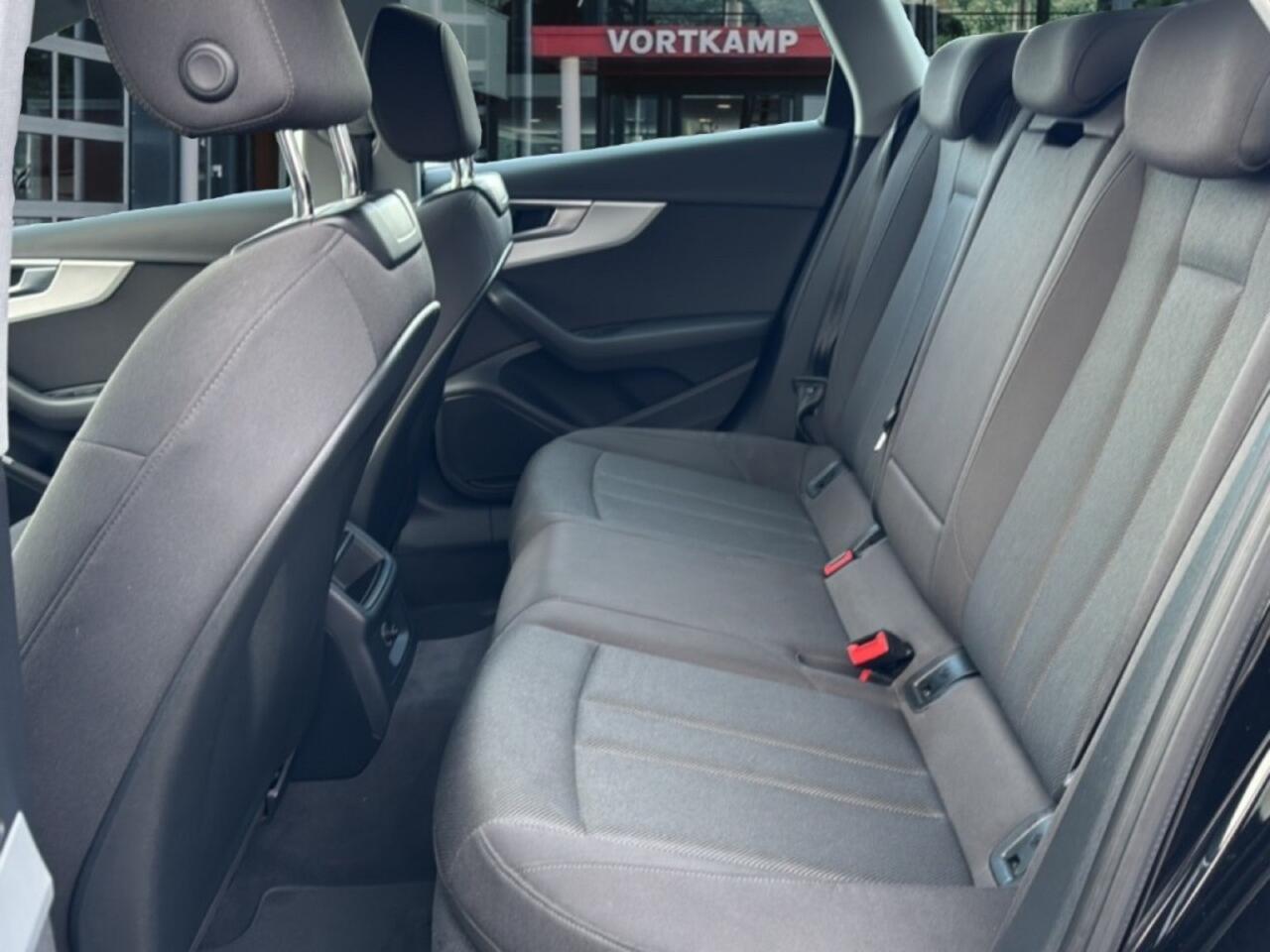 Audi A4 ALLROAD 45 TFSI QUATTRO E-KLEP/CRUISE/PDC/STOELVERW/NAVI