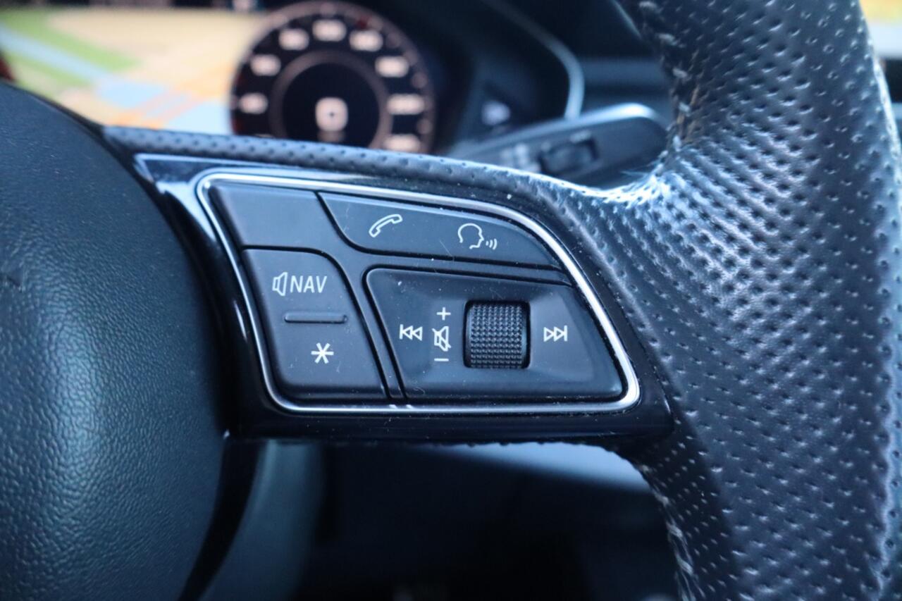 Audi A5 2.0 T S line | Geen import | Stoelverwarming | Trekhaak | Ambien