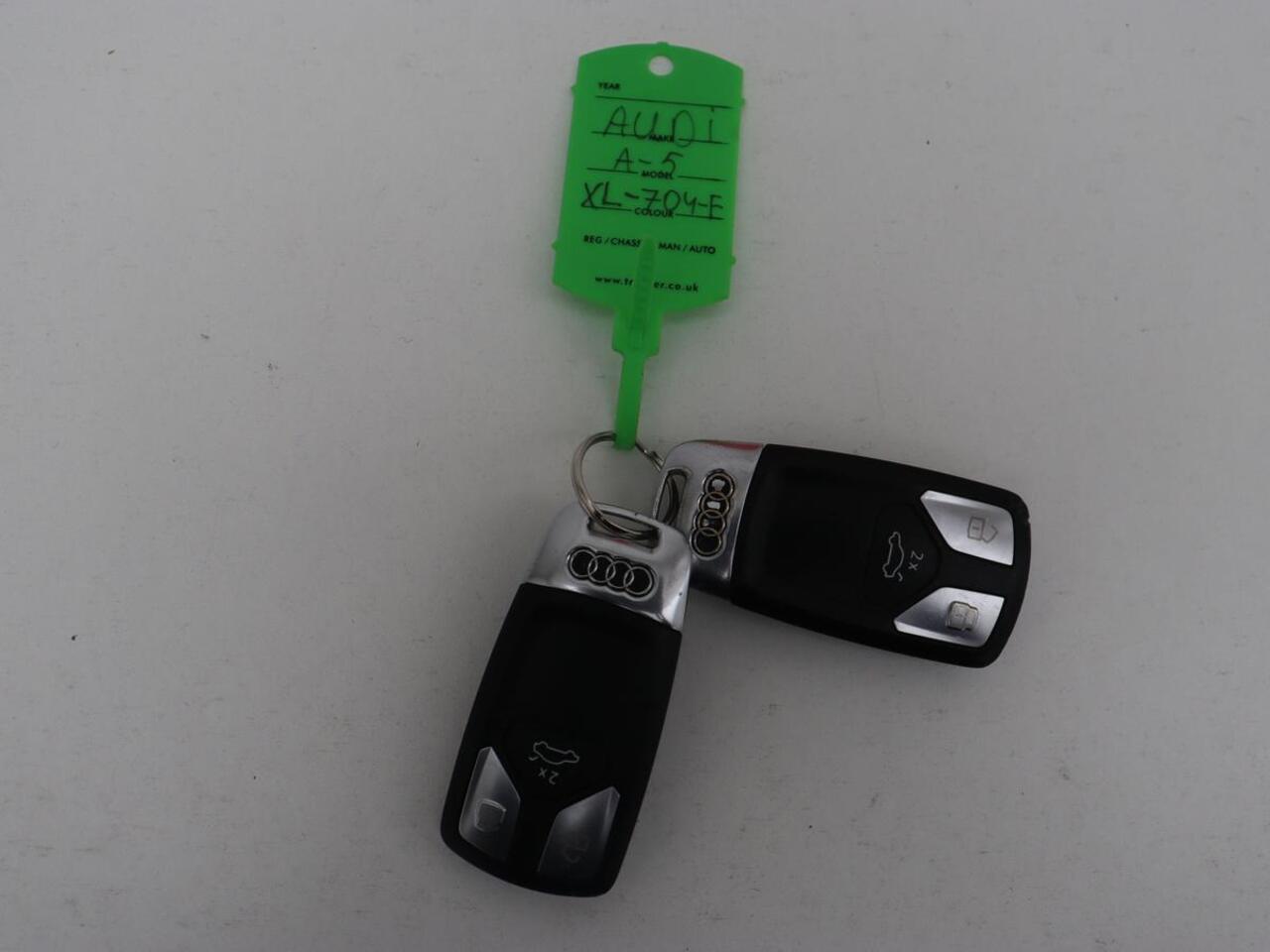 Audi A5 40 TFSI Sport S-Line edition | Carplay | Sportstoelen | Full LED | Half leder | Navigatie | Parkeerhulp | Cruise control | Bluetooth | Climate control | Sportstuur