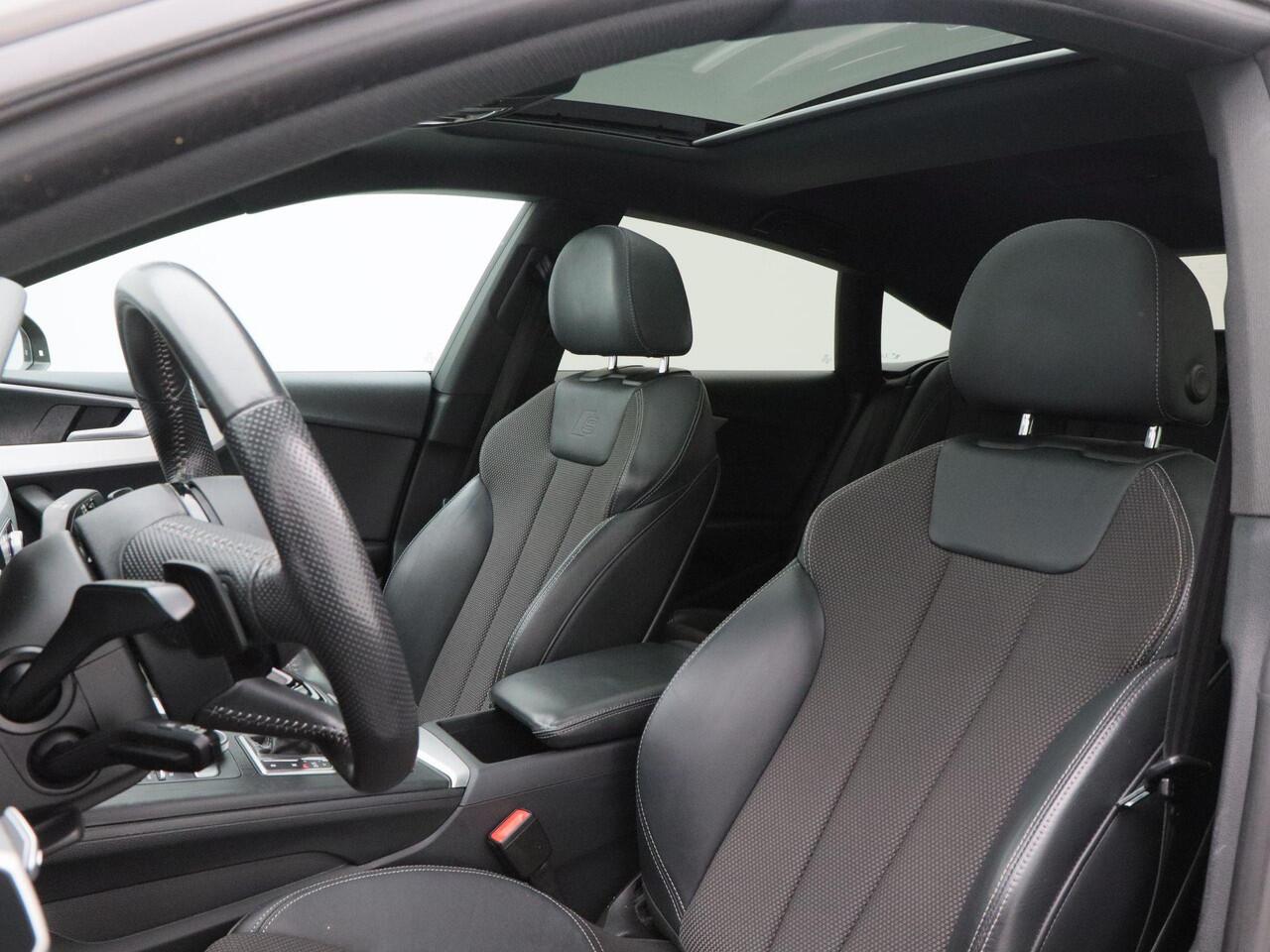 Audi A5 Sportback 35 TFSi 150 Pk Automaat Sport S-line edition | Panoramadak | Zwart Optiek | Camera | LED | Elektrische Achterklep | 19 Inch | Privacy Glass