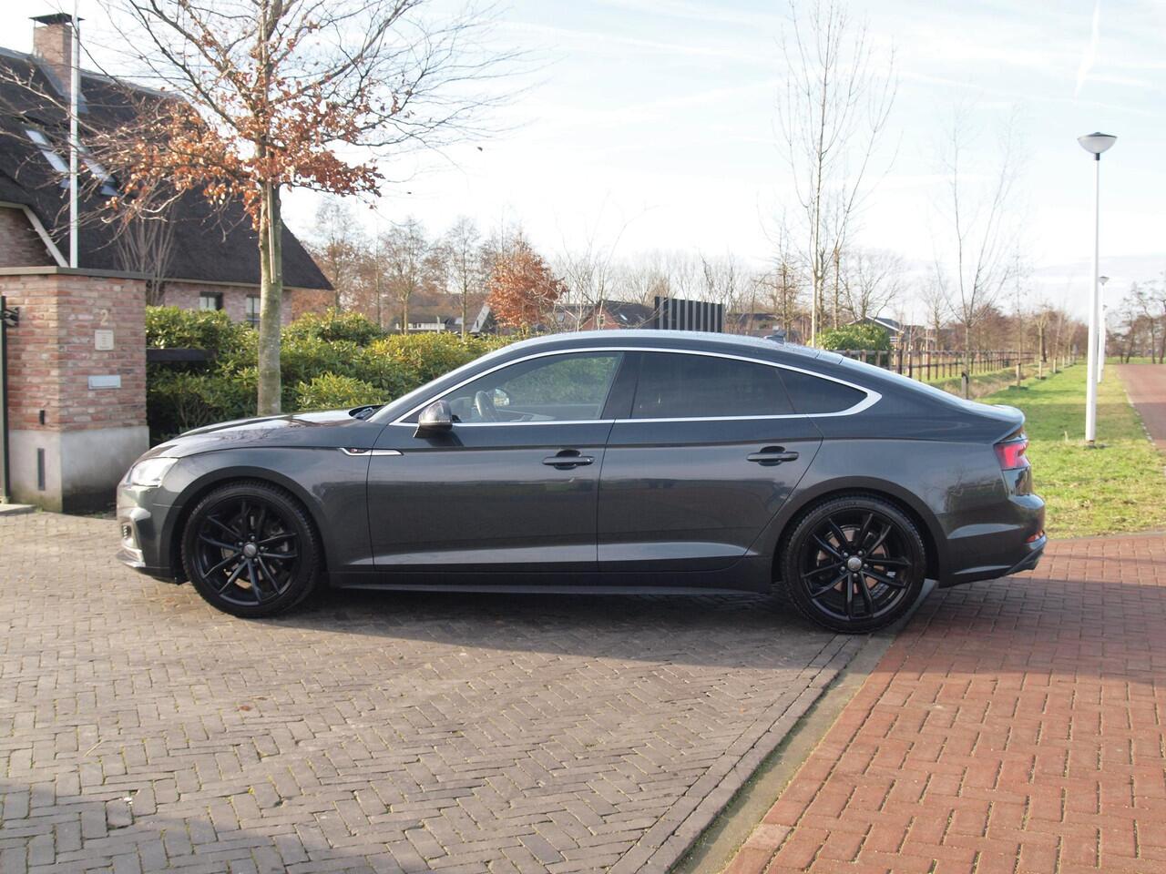 Audi A5 Sportback 35 TFSI Sport S-line edition 2X S-Line | Virtual cockpit | Sfeerverlichting | 19 Inch | NL-Auto