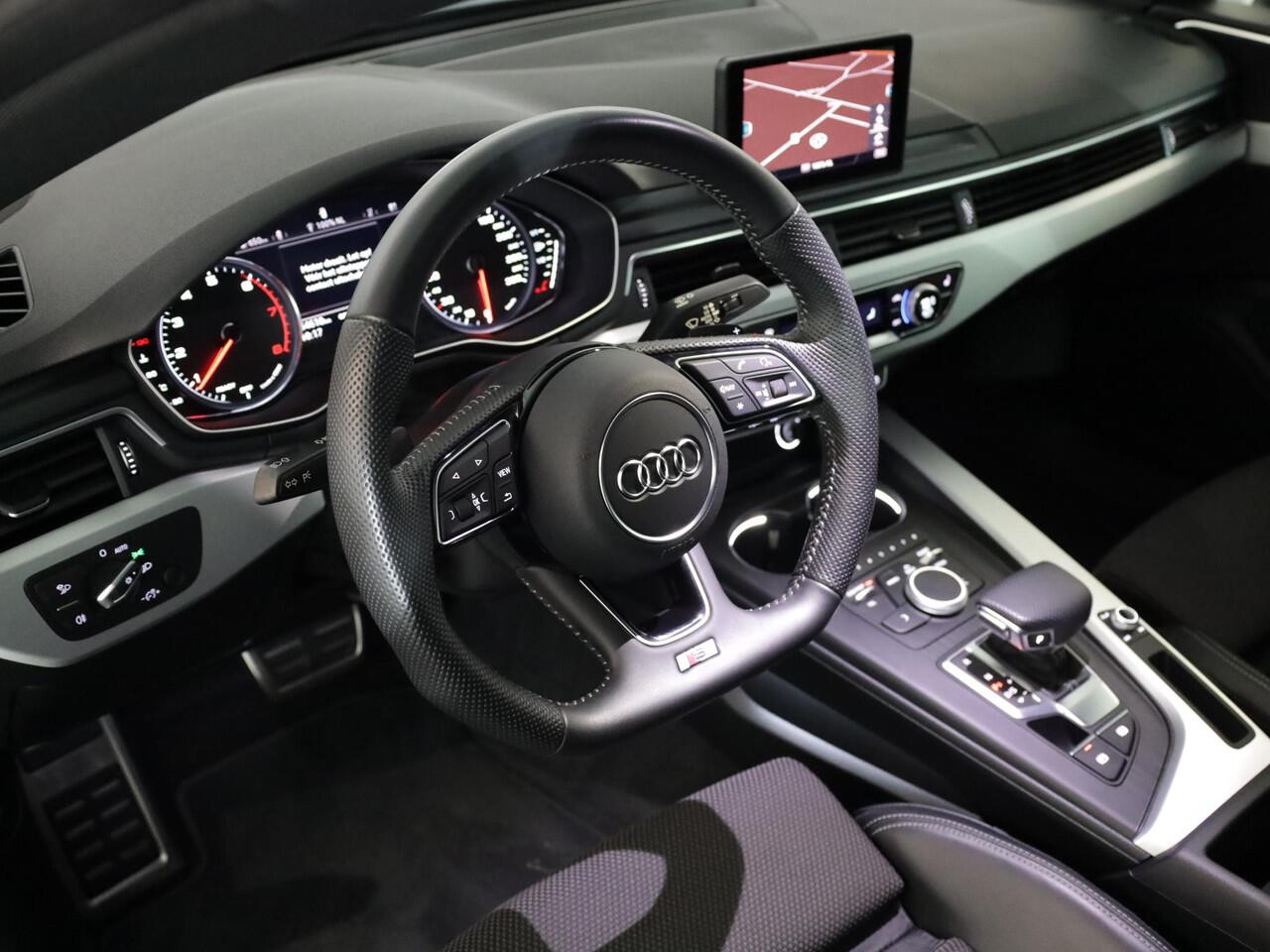 Audi A5 Sportback 40 TFSI Sport S-line Edition 190 pk S-tronic | Navigatie | Trekhaak | Parkeersensoren achter | Autom. airco (3 zones) | Stoelverwarming | S-line |