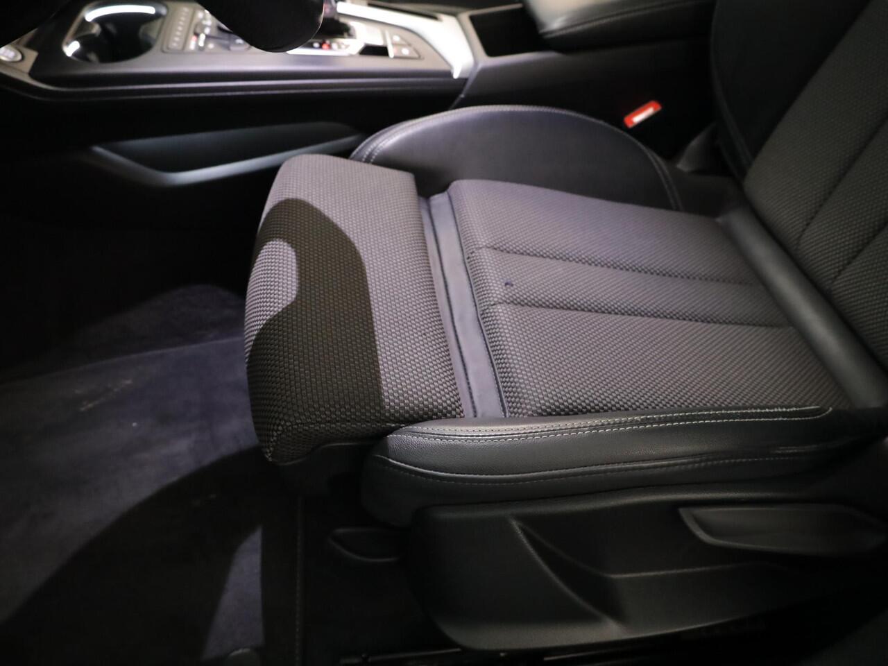 Audi A5 Sportback 40 TFSI Sport S-line Edition 190 pk S-tronic | Navigatie | Trekhaak | Parkeersensoren achter | Autom. airco (3 zones) | Stoelverwarming | S-line |