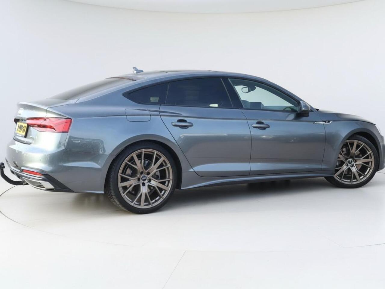Audi A5 Sportback 45 TFSI S-Line quattro Launch edition Sport | Elect. Clima | Adapt. Cruise | Multimedia/Navi | Half leder | Stoelverwarming | PDC + Camera | Trekhaak |