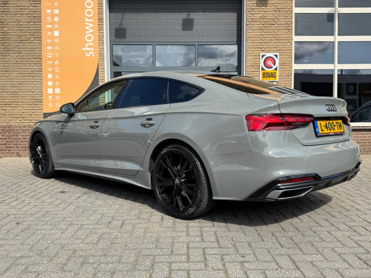 Audi A5 SPORTBACK 35 2.0 TFSI S-LINE EDITION COMPETITION QUANTUM GRIJS!