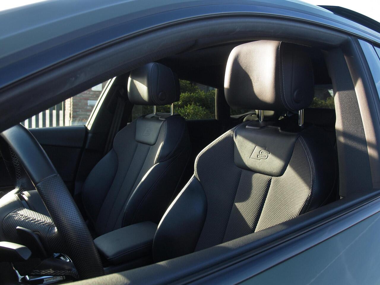 Audi A5 Sportback 35 TFSI S edition Competition | Panoramadak | Sfeerverlichting | Apple Carplay | Virtual Cockpit |