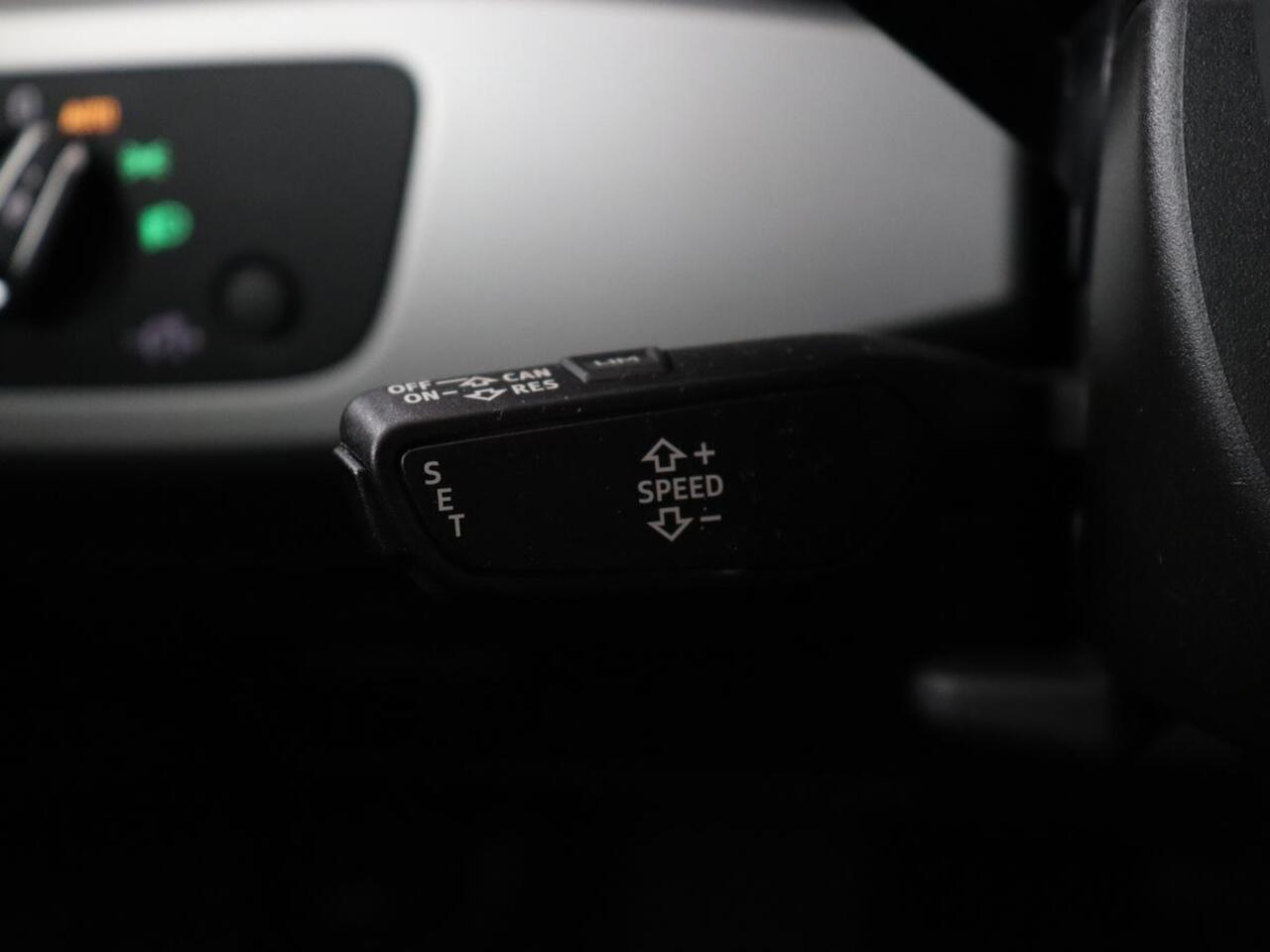 Audi A5 35 TFSI Business Edition | Matrix LED | Elektrische stoelen | Trekhaak | Park Assist | Virtual Cockpit | Carplay | Camera | Sportstoelen | Navigatie | Climate control | Memory