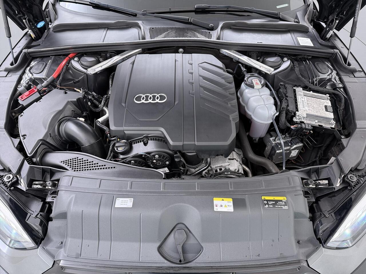 Audi A5 Sportback 40 TFSI S edition Trekhaak | NL Auto | S-Line | Camera | B & O |