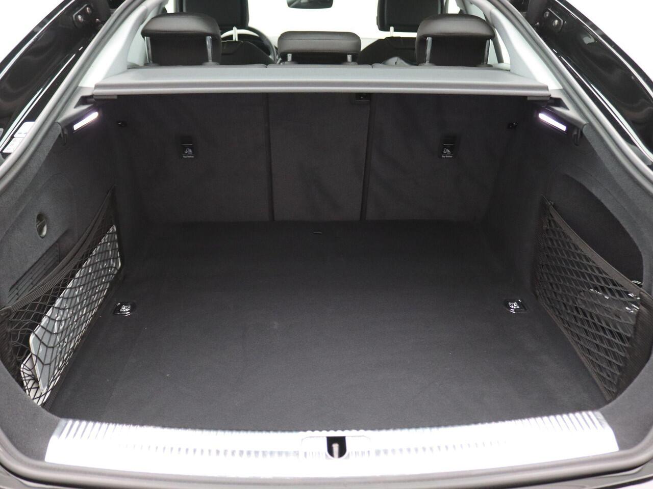 Audi A5 Sportback 40 TFSI S edition 204PK S-Tronic S-Line, Side Assist, Matrix-LED, Achteruitrijcamera, Elektr. Achterklep, Stoelverwarming, Navi, Clima, Trekhaak, 18" LM Velgen, Adaptieve Cruise Control