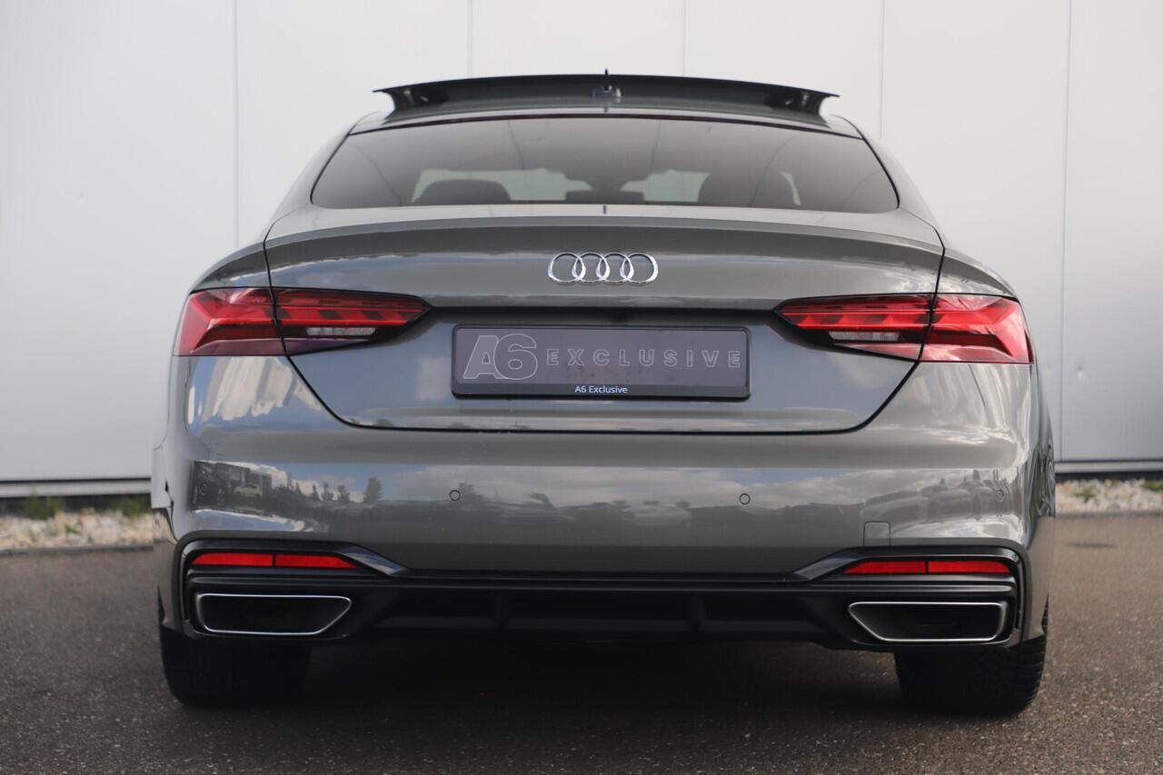 Audi A5 Sportback 35 TFSI S edition Competition Black Pack Panoramadak B&O Virtual LED Matrix Navigatie Achteruitrijcamera Carplay Half Leder Stoelverwarming NAP Dealer Onderhouden!