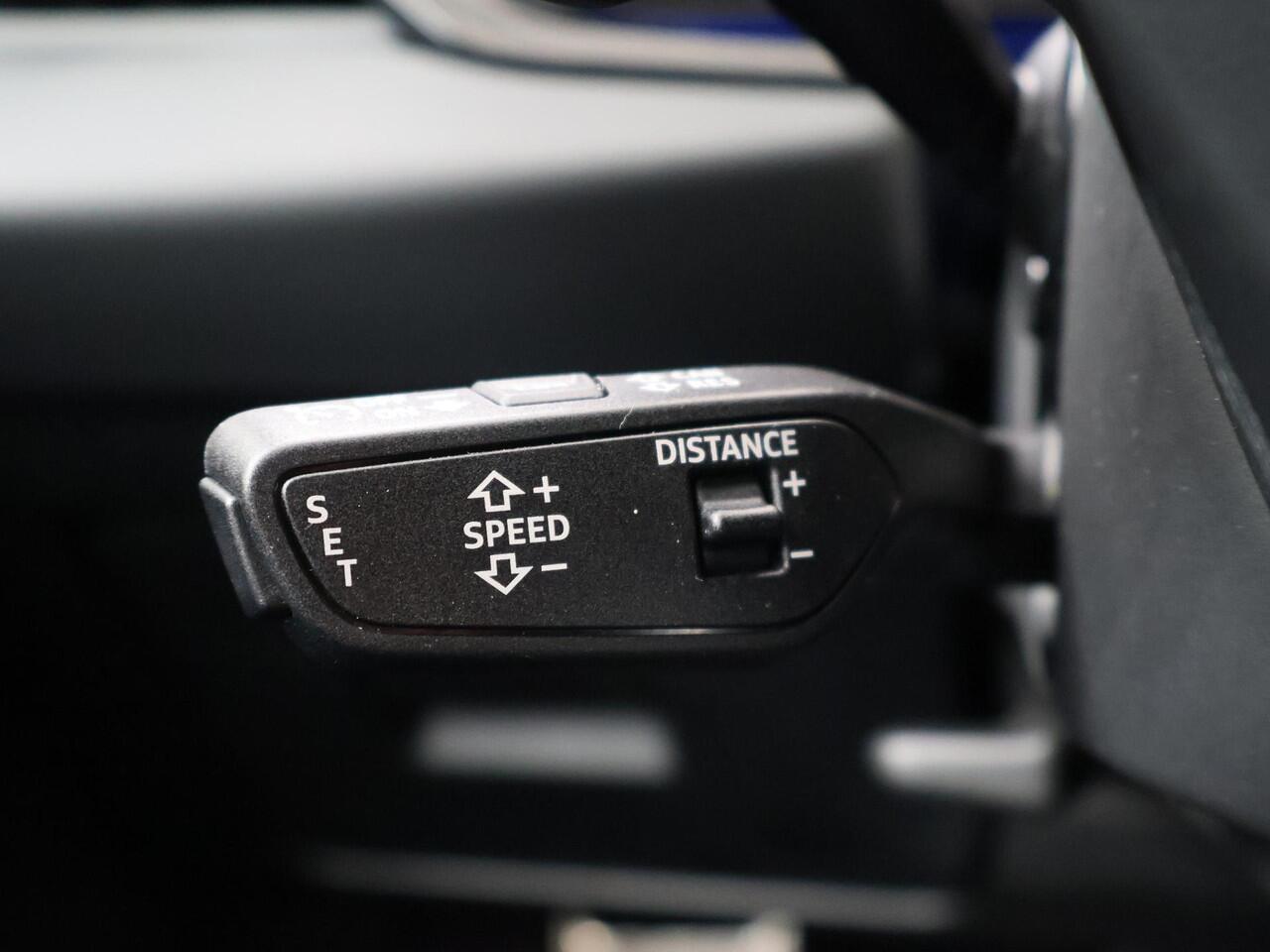 Audi A5 Avant S edition 40 TFSI S tronic | Adaptive cruise controle | Lederen interieur | Elektrisch verstelbare stoelen | Ambienteverlichting multi color | Privacy glass |