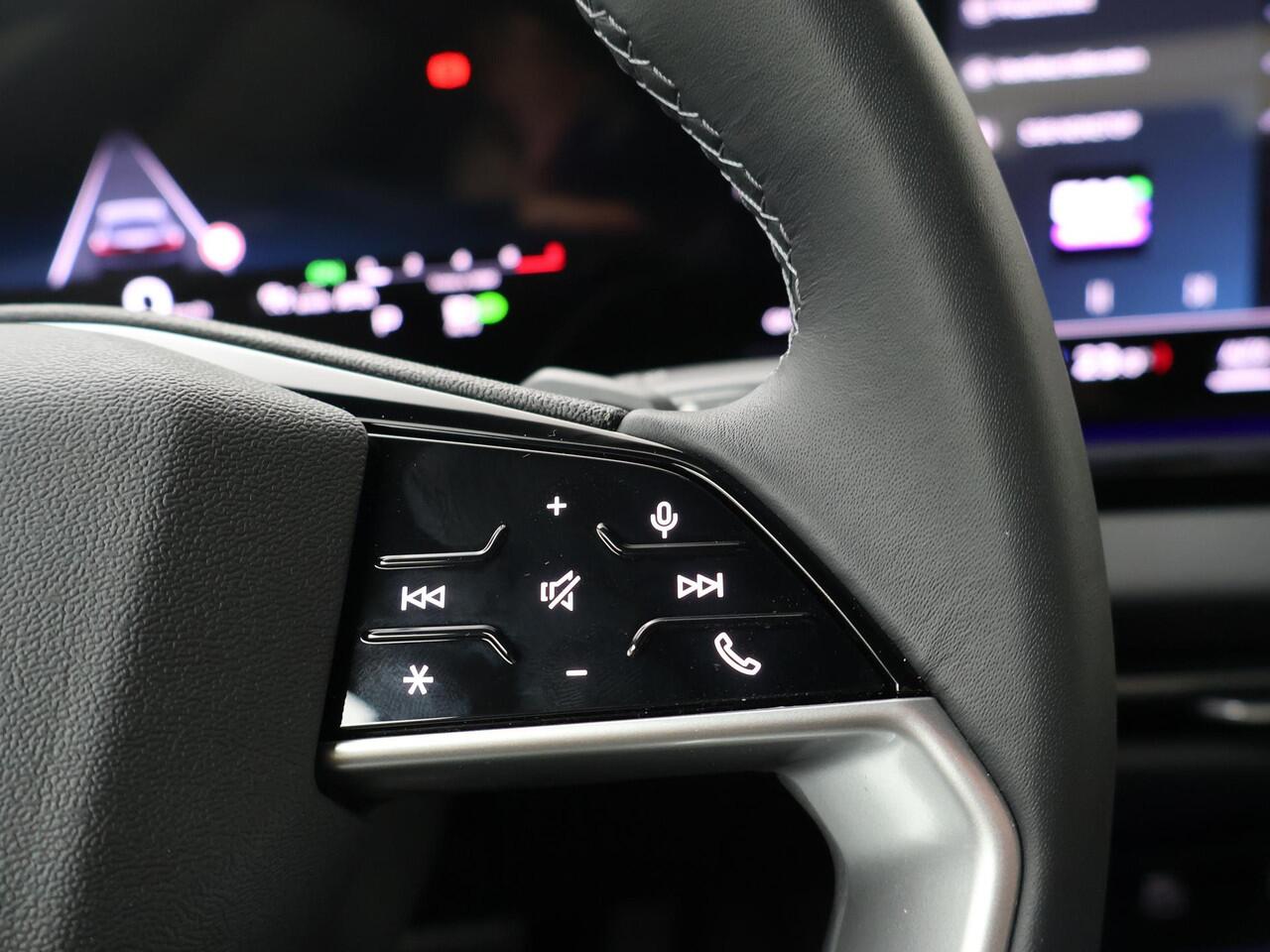 Audi A5 Limousine Advanced edition 35 TFSI S tronic | 150 PK | Automaat | Verwarmbare voorstoelen | LED verlichting | Apple Carplay/Android Auto | Adaptive cruise control |