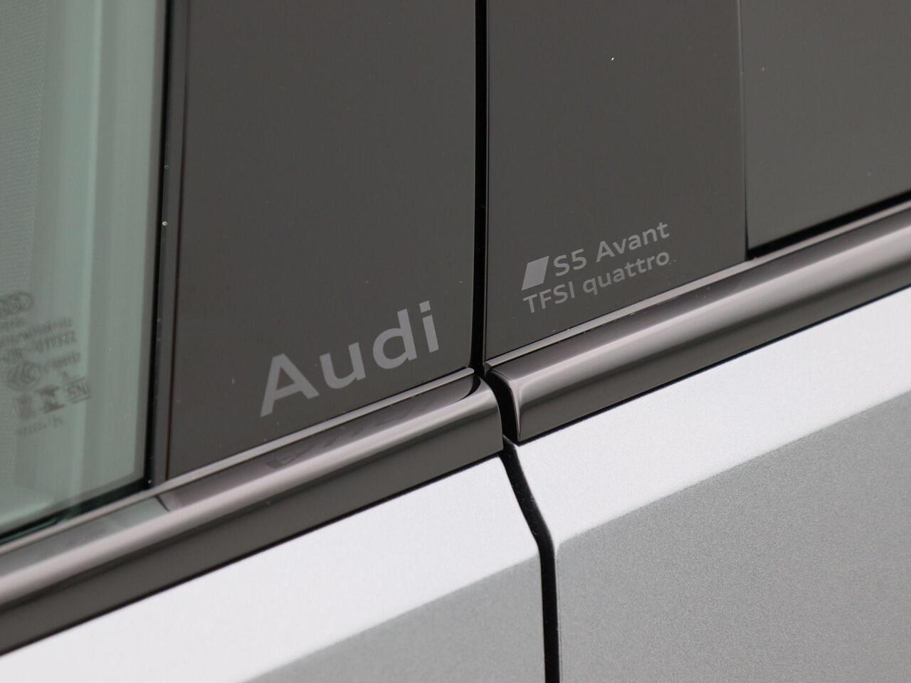 Audi A5 S5 Avant 50 year edition 3.0 TFSI 270 kW | 367 PK Avant | Privacy glas | Zwart Optiek | 20 inch velgen | Head up Display |