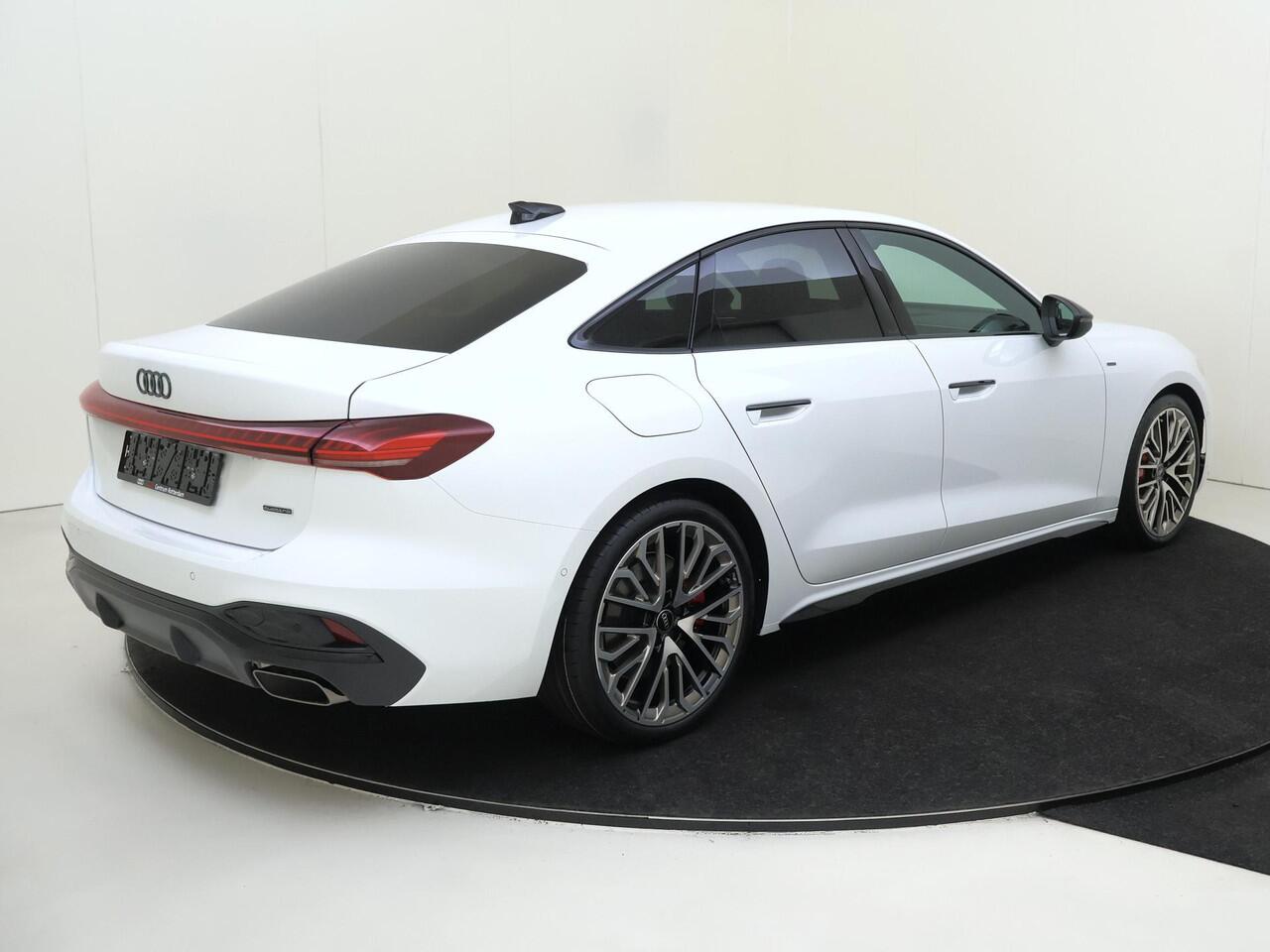 Audi A5 Limousine 2.0 e-hybrid quattro S edition | S-line | 20 inch LM velgen | Optiekpakket zwart | Ambiente lichtpakket Plus | Navigatie |