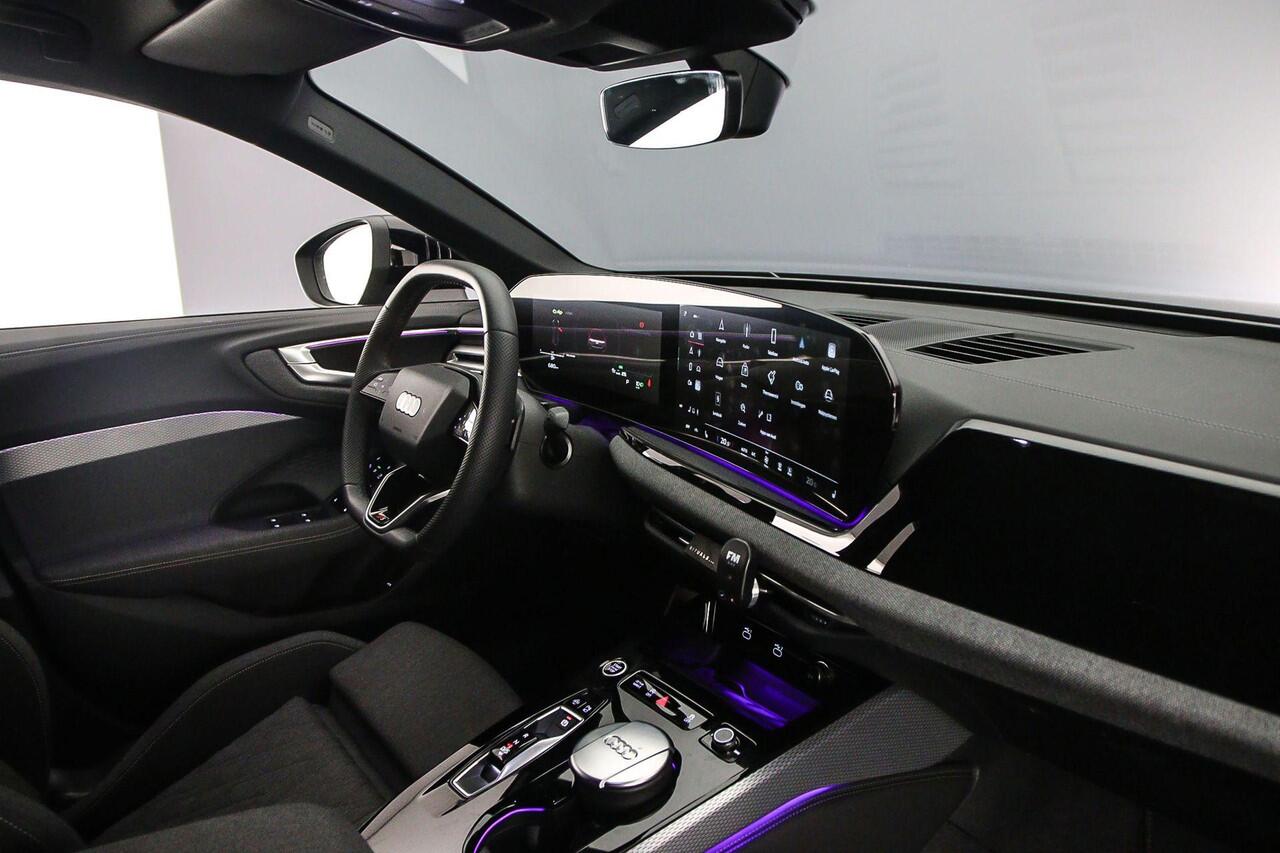 Audi A5 Limousine 2.0 TFSI S Edition | Adapt. Cruise | Optiek Pack | 19 inch | Camera | MMi + | Audi Sound | Parkeerassist Plus | S Line