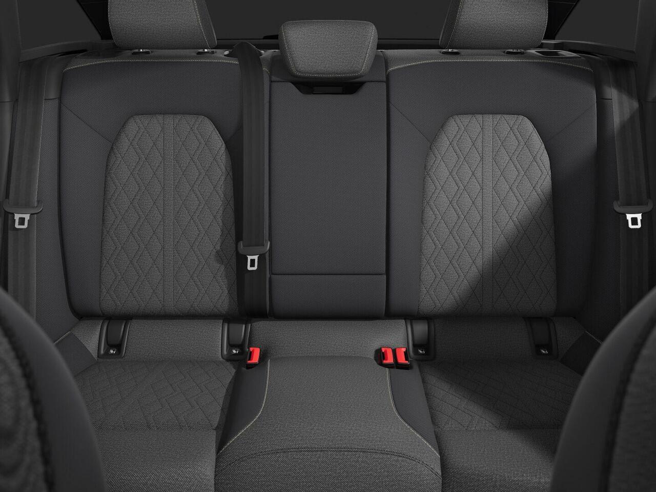 Audi A5 Avant S edition e-hybrid 220 kW / 299 PK Avant 7 versn. | Techniekpakket plus | Stoelen voor elektrisch | Privacy glas | Ambiente lichtpakket pro |