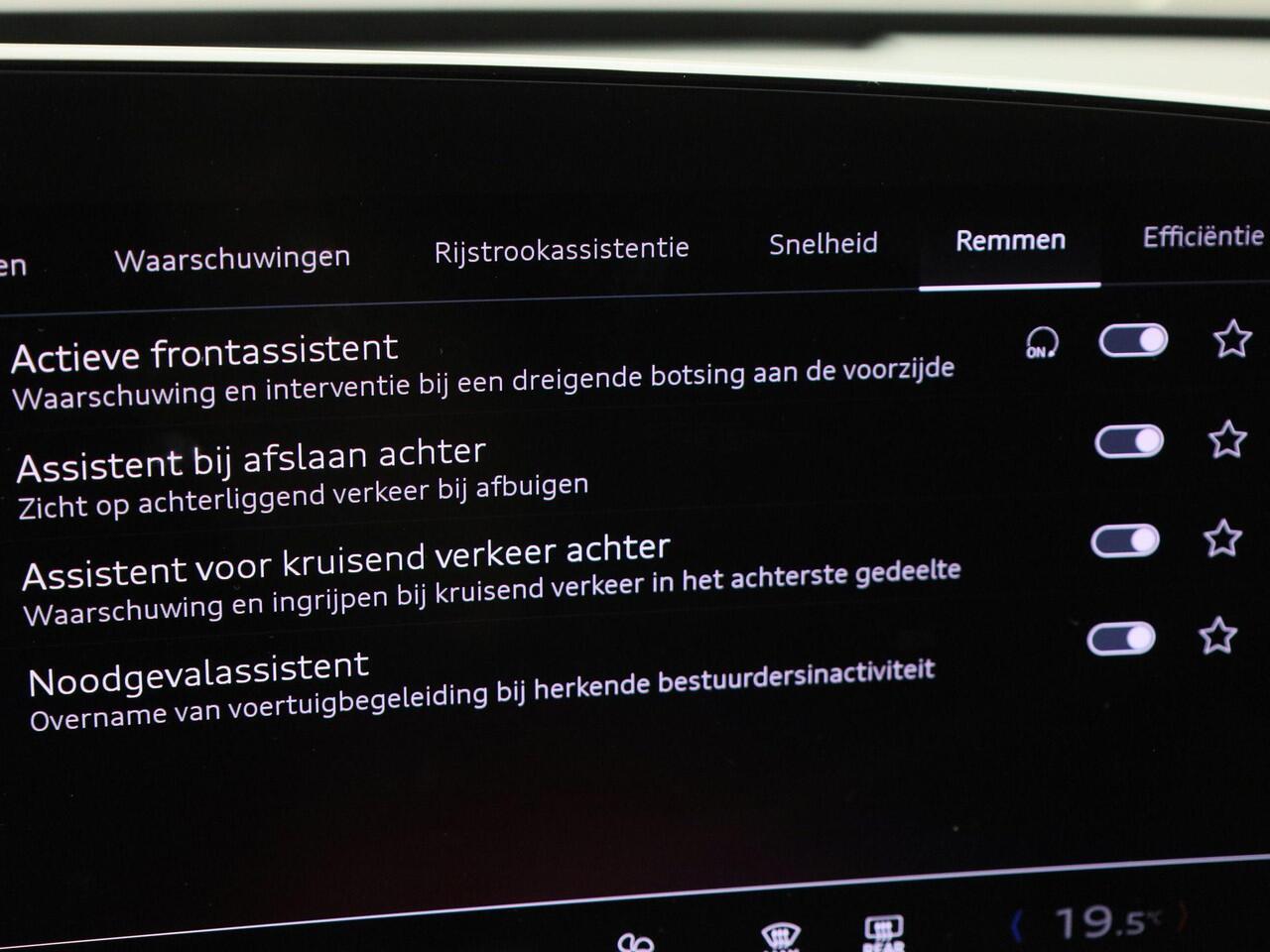 Audi A5 Limousine S edition 2.0 TFSI e 299 PK · Exterieurpakket zwart · Privacy glas · Tech pakket · 20" LM velgen brons