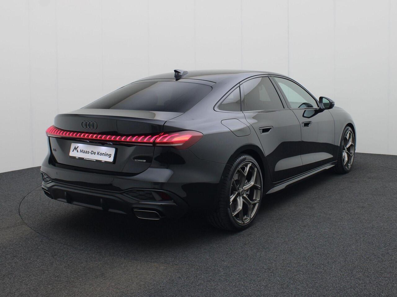 Audi A5 Limousine S edition 2.0 TFSI e 299 PK · Exterieurpakket zwart · Privacy glas · Tech pakket · 20" LM velgen brons