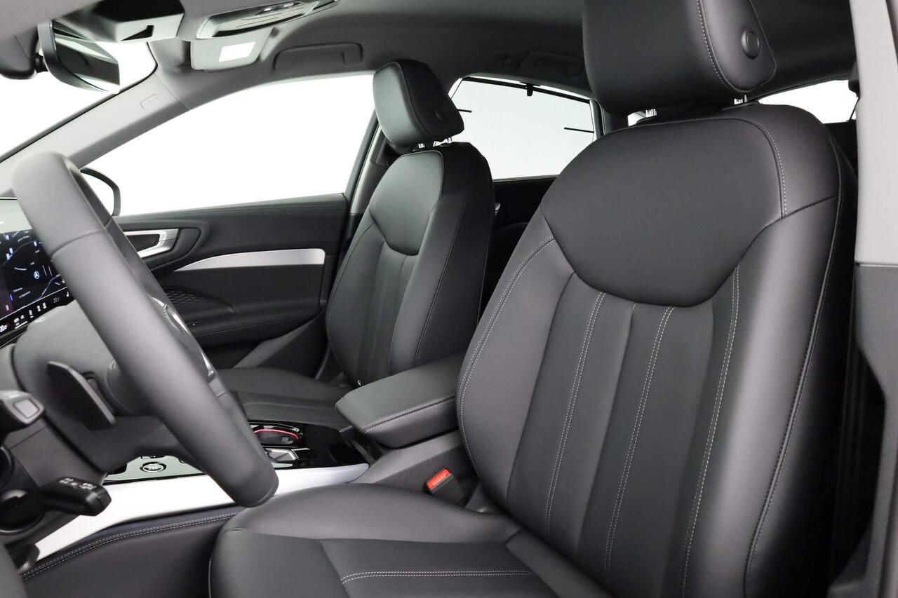Audi A5 Limousine 35 TFSI 150 PK Advanced edition | Stoelen voor, elekt. verstelb. | Standaardst zwart leder-kunstl | Ambiente lichtpakket plus