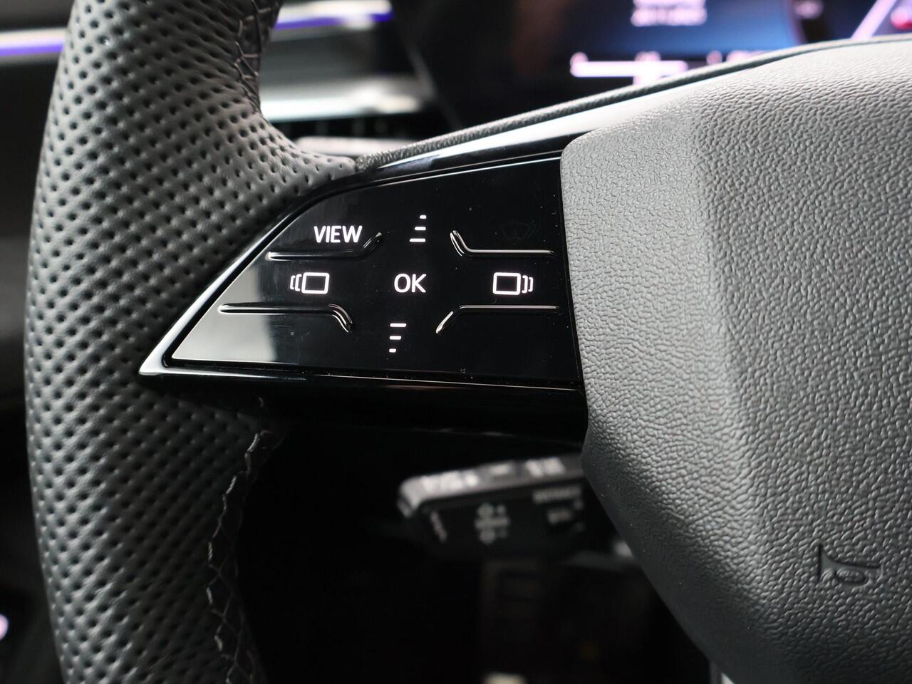 Audi A5 Limousine Edition One (B10) 35 TFSI 110 kW / 150 pk Limousi | S-Line | Sportstoelen | LED-Koplampen | Metallic lak | Achteruitrij Camera | Parkeer hulp voor en achter | Privacy Glas | Ambiante Lichtpakket | |