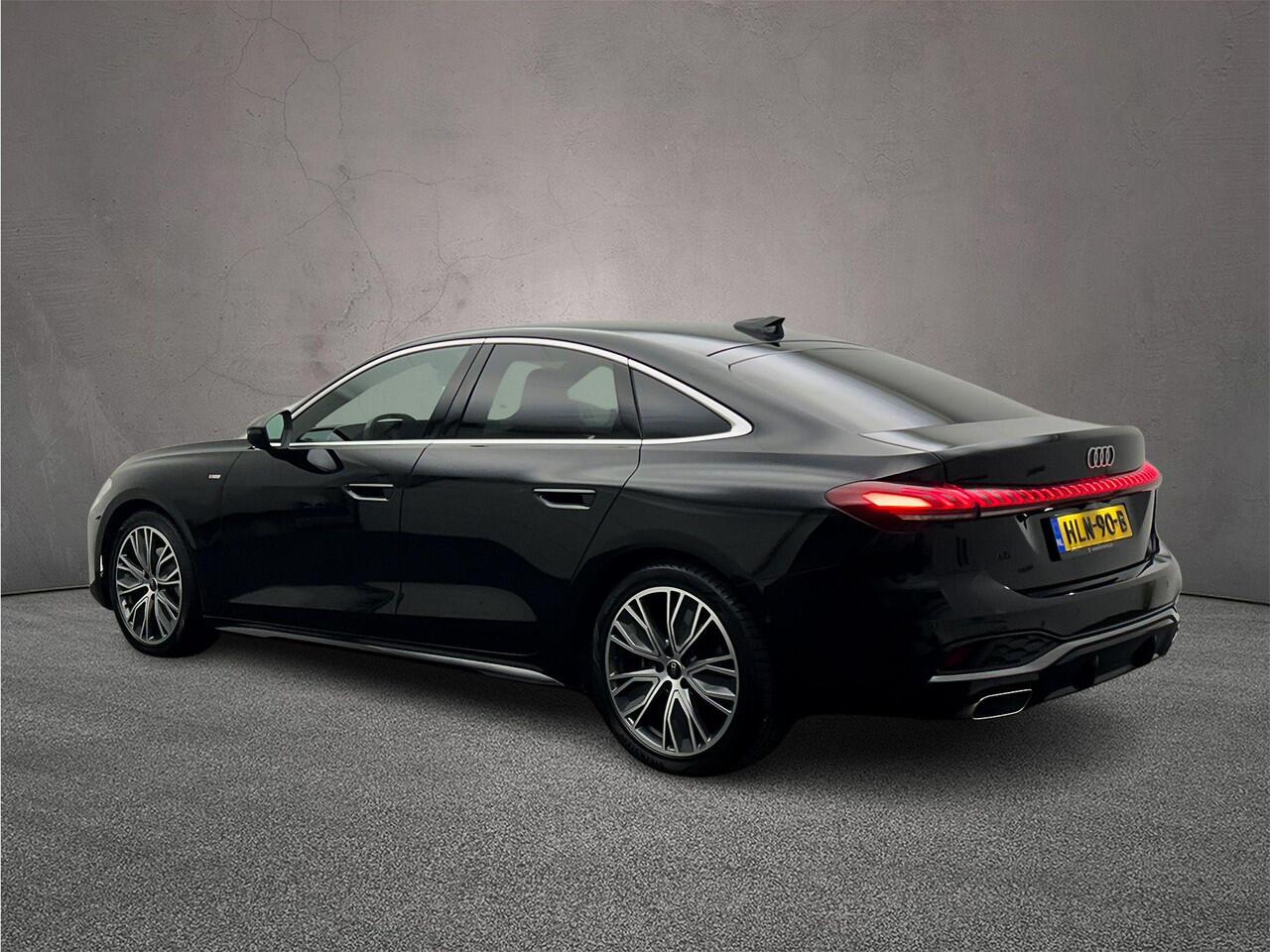 Audi A5 Limousine 2.0 TFSI 150PK S edition | Privacy-Glass | 19-Inch | Audi-Sound | Achterruitcamera | Stoelverwarming | Ambient-Lightning |