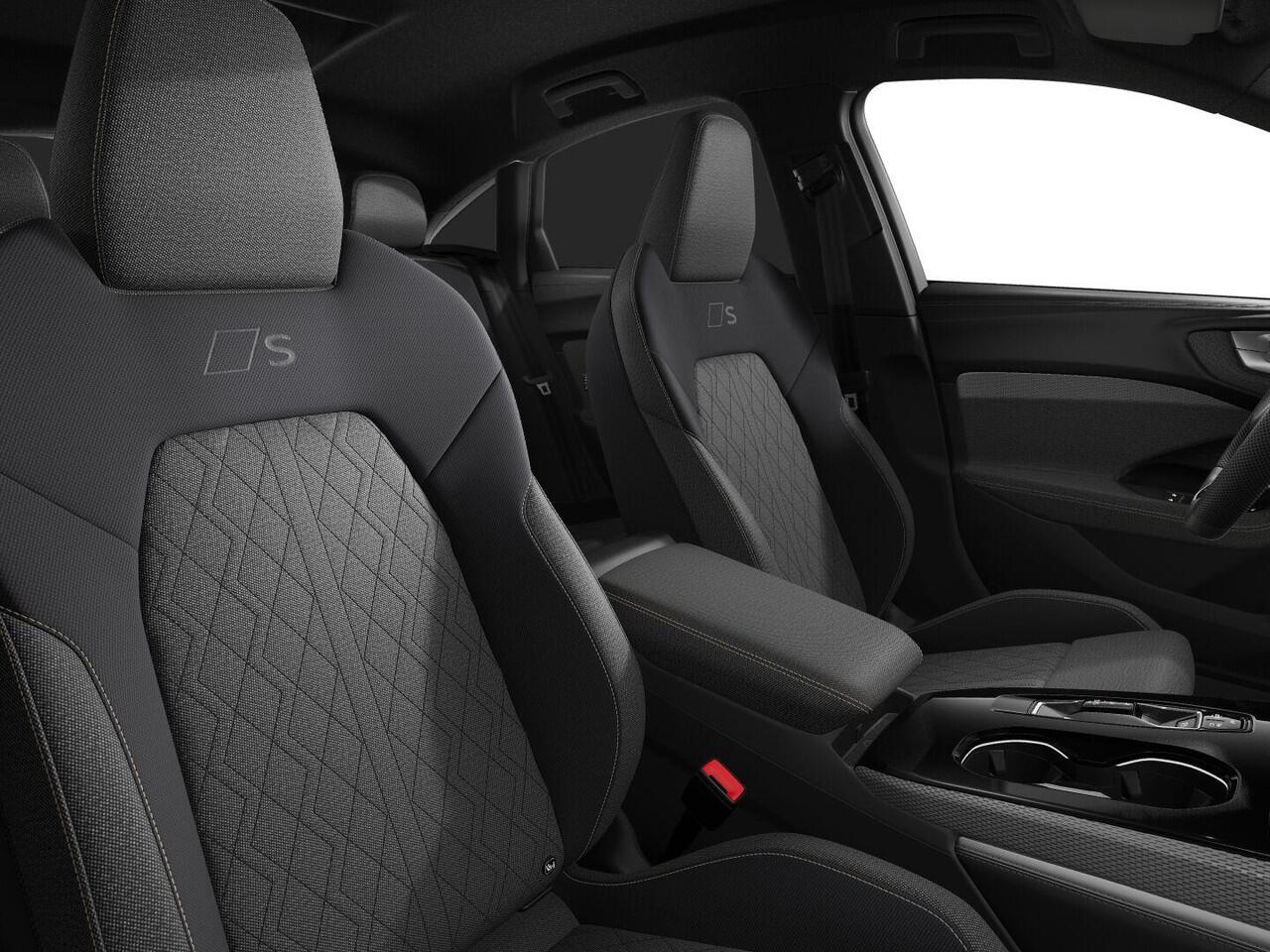 Audi A5 Limousine S edition e-hybrid 299 PK | Trekhaak | Sfeerverlichting | Tech Plus pakket