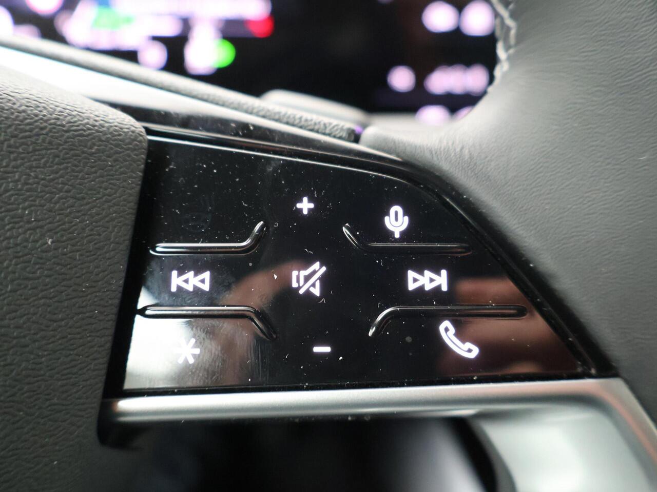 Audi A5 Limousine Advanced edition 35 TFSI 150 pk | Matrix Led koplampen | Lederen sportstoelen | Comfortsleutel | Adaptive Cruise Control | Ambient Lighting Multicolour | Elektrische Achterklep | Stoelverwarming