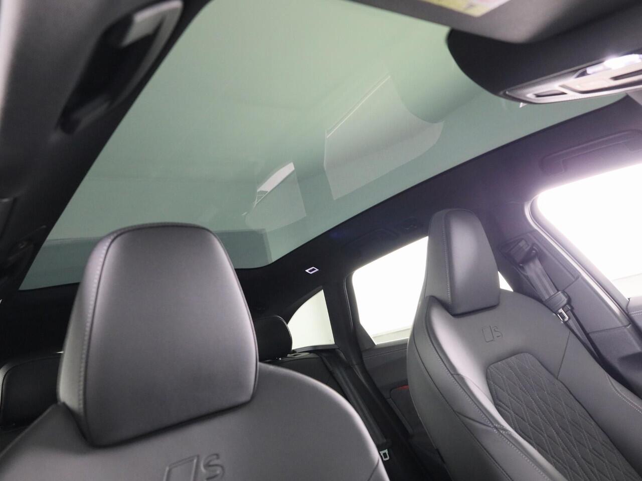 Audi A5 Avant 2.0 e-hybrid quattro S edition Competition 367pk | Private lease vanaf ¤ 1.230,- per maand | Panoramdak | Trekhaak | Matrix | Keyless | Adaptieve cruise controle