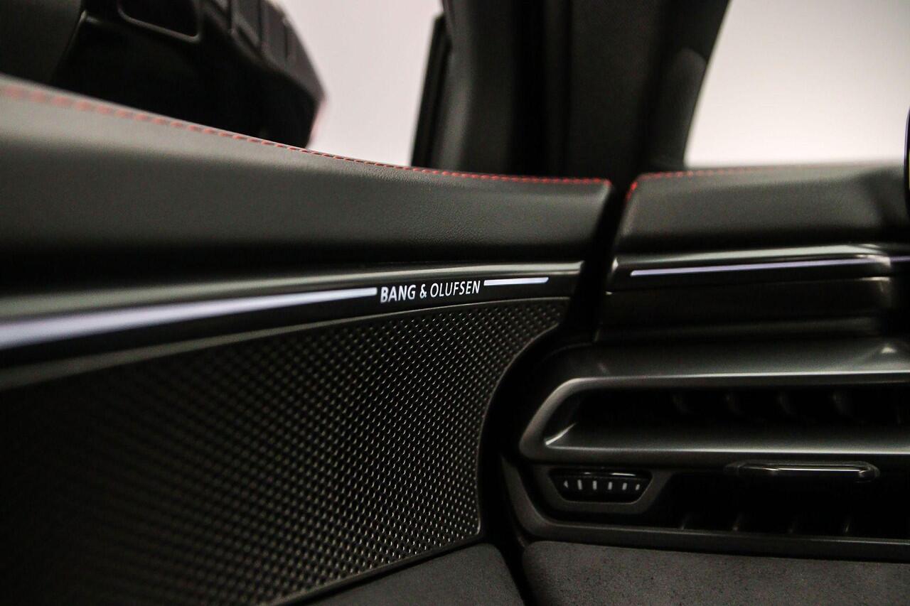 Audi A5 Avant 2.0 e-hybrid quattro S edition | Trekhaak | Pano | B&O | MMI plus | Matrix-led | 360 Camera | ACC | Keyless |