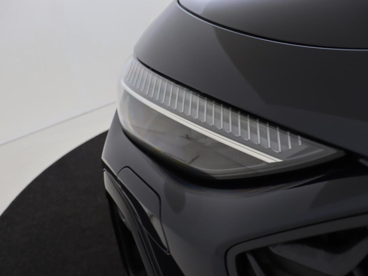 Audi A5 Avant 2.0 e-hybrid quattro S edition | Trekhaak | 20 inch LM velgen | Privacy glass | Optiekpakket zwart | Verwarmbare voorstoelen