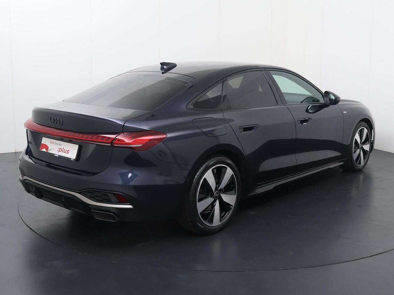 Audi A5 Limousine 2.0 TFSI edition one | 150 PK | Automaat | S-Line | Multifunctioneel stuurwiel | Adaptive Cruisecontrol | Stoelverwarming | Achteruitrijcamera |