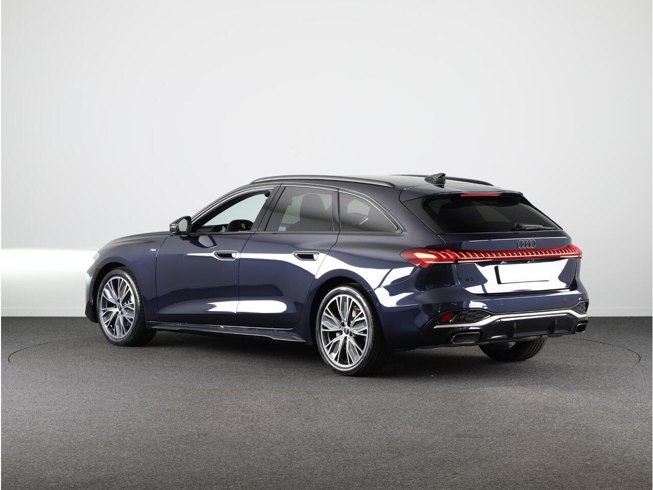 Audi A5 Avant 2.0 TFSI S edition 150pk | Matrix Led verlichting | Rondzicht camera | Keyless entry | 19 inch lichtmetalen velgen | S-line