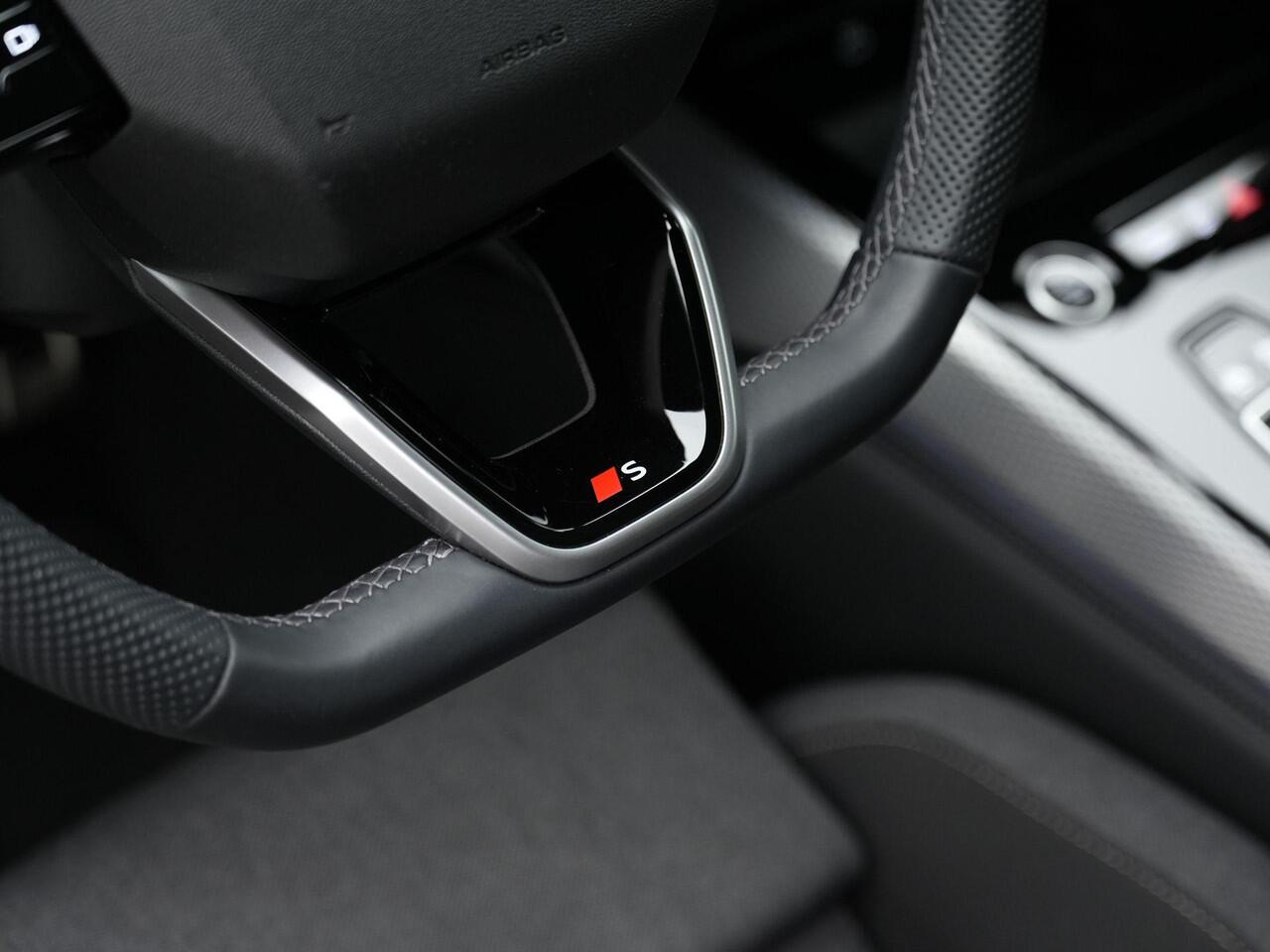 Audi A5 Limousine 2.0 TFSI 150 pk S-tronic S edition / S-Line | Achteruitrijcamera | Stoelverwarming | Adaptive Cruise | Navigatie