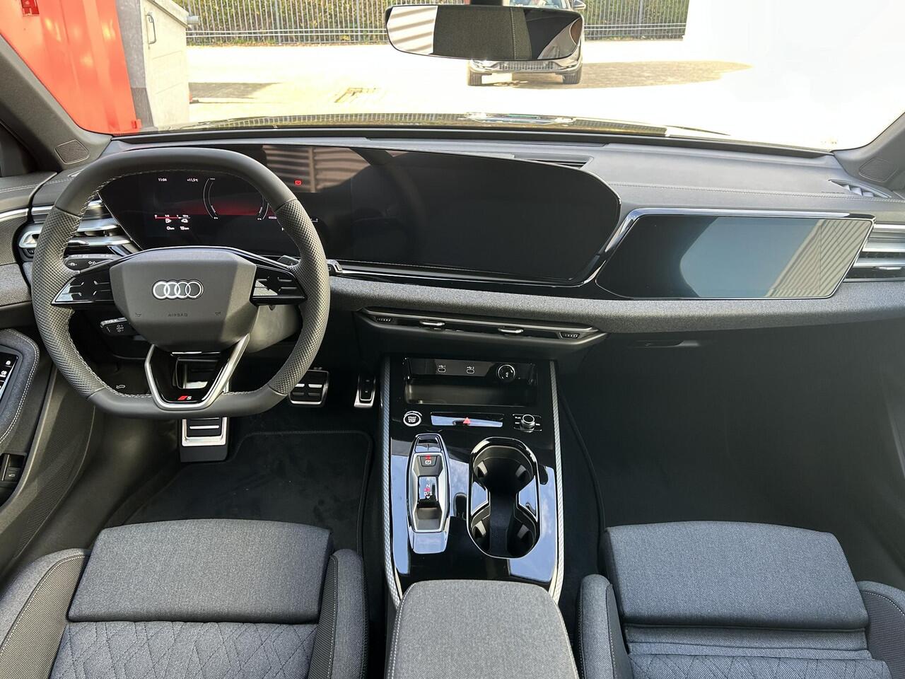 Audi A5 Avant S edition e-hybrid 220 kW / 299 PK quattro | Passagiersdisplay | Matrix LED-koplampen | 360 graden camera | Elektronische trekhaak | Stoelverwarming