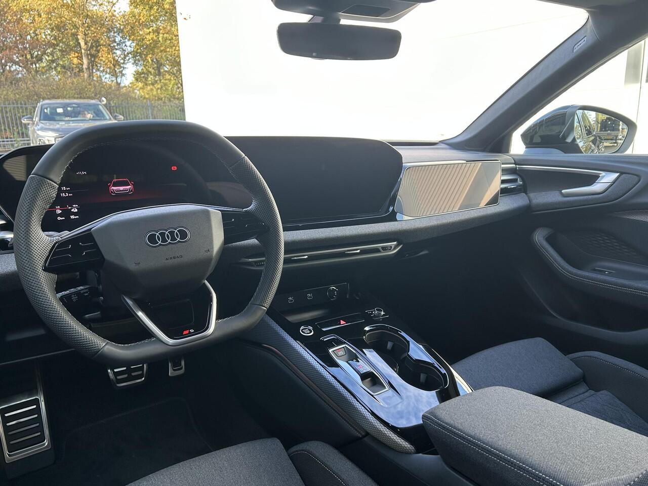 Audi A5 Avant S edition e-hybrid 220 kW / 299 PK quattro | Passagiersdisplay | Matrix LED-koplampen | 360 graden camera | Elektronische trekhaak | Stoelverwarming