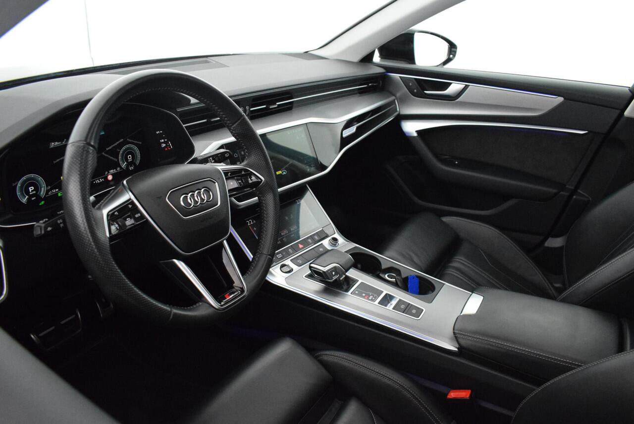 Audi A6 Avant 55 TFSI e 367pk quattro Competition Panoramadak Camera Trekhaak Leder