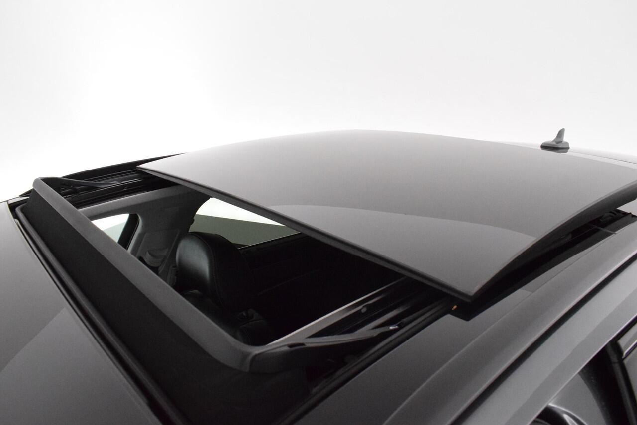 Audi A6 Avant 55 TFSI e 367pk quattro Competition Panoramadak Camera Trekhaak Leder